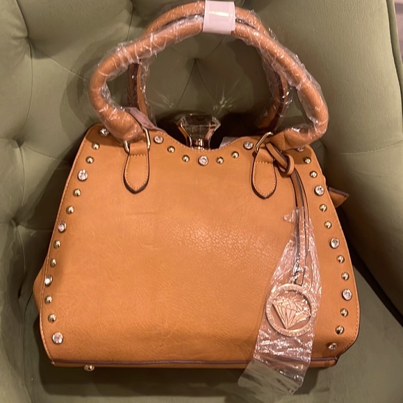 Traci Lynn Bag - Picture 1 of 7